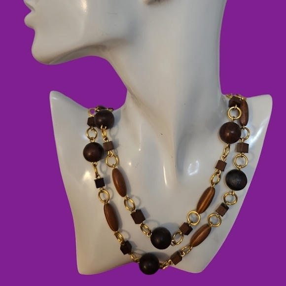 VTG 1970s Wood Bead Long Chain Sweater Necklace - Picture 1 of 6